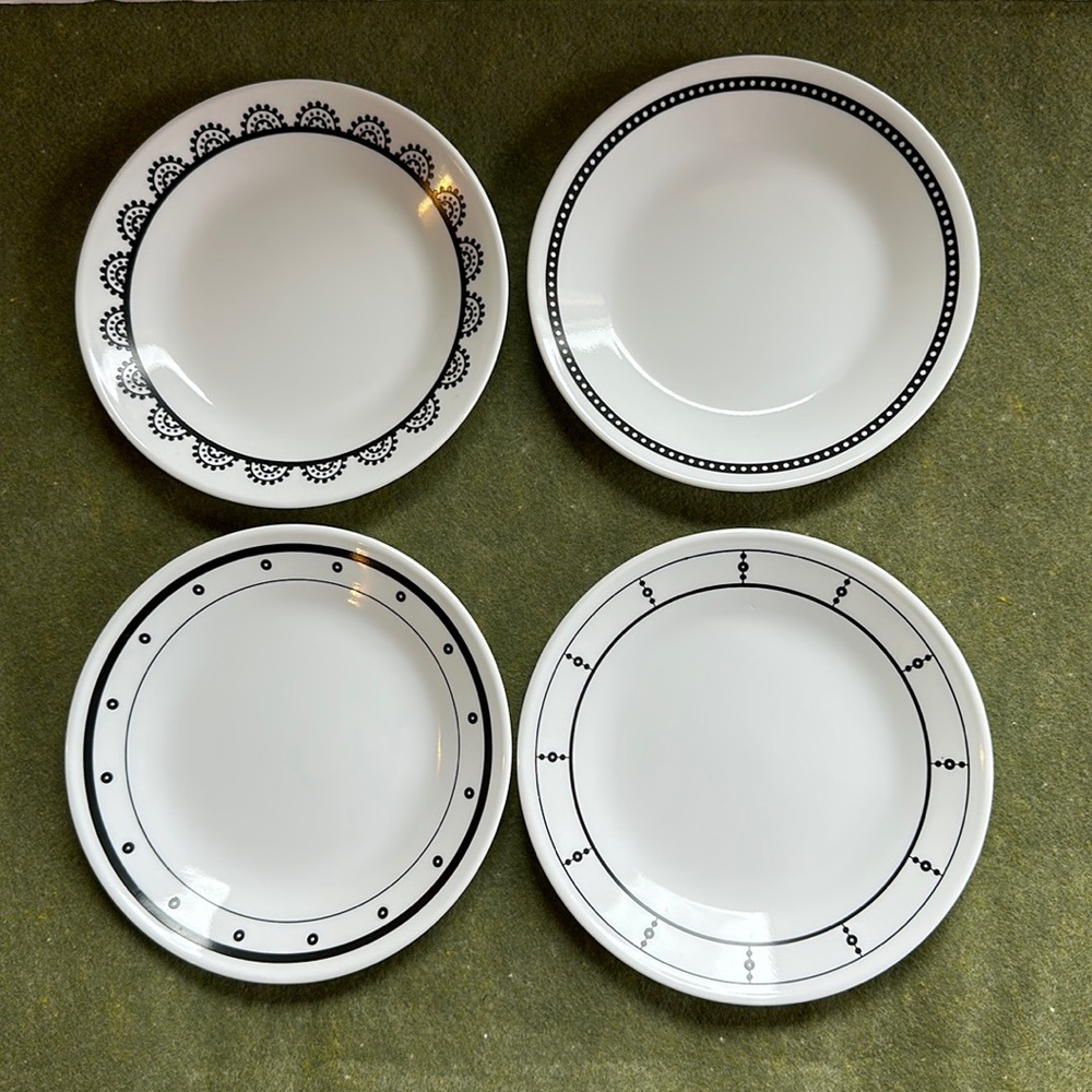 @calilacey 4 Pc Bread /Butter Plates Corelle Livingware Black + White • EXCELLEN